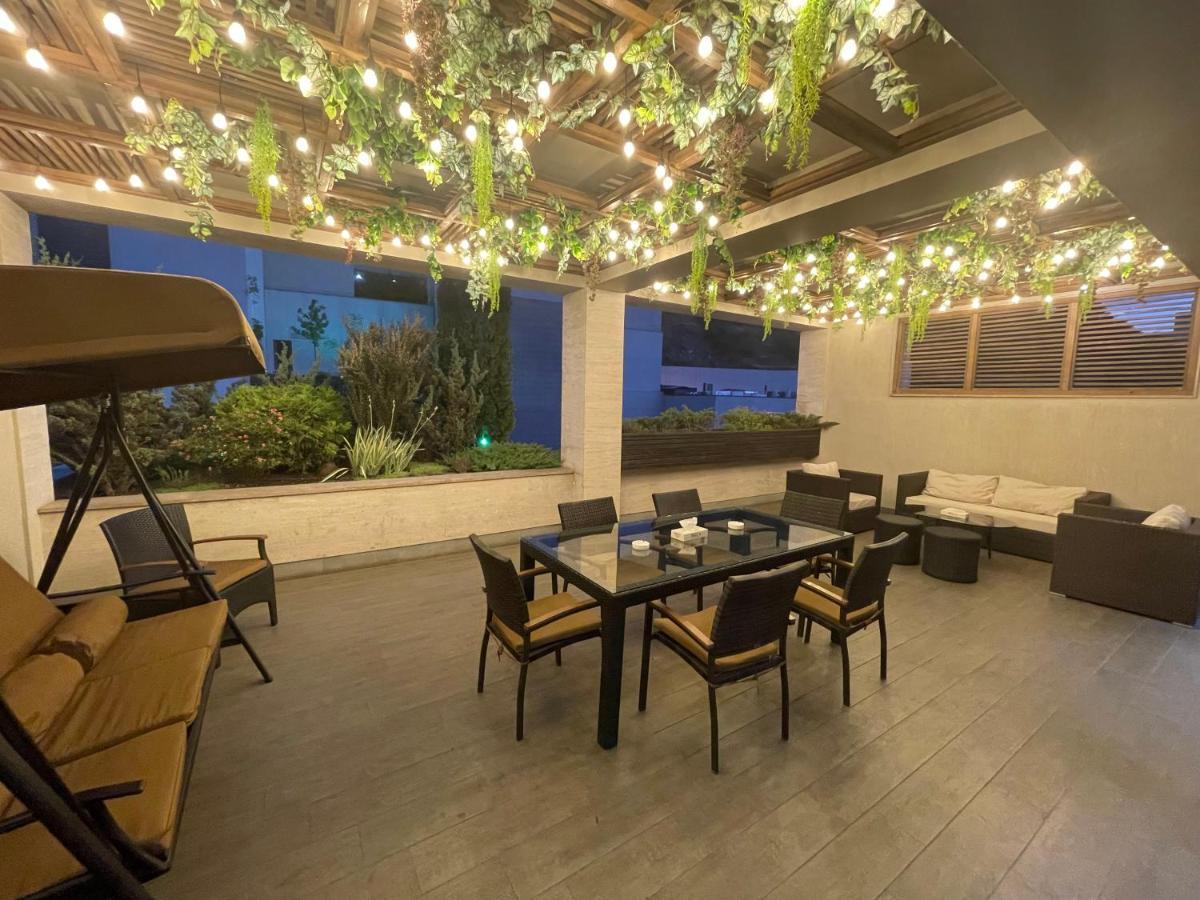 Ibiza Hotel&Spa Ереван Екстериор снимка